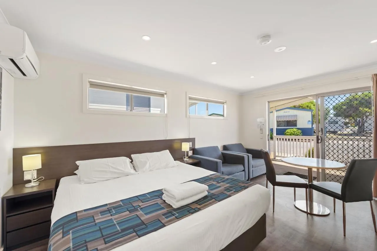 **** Hotel Discovery Parks - Adelaide Beachfront Australia