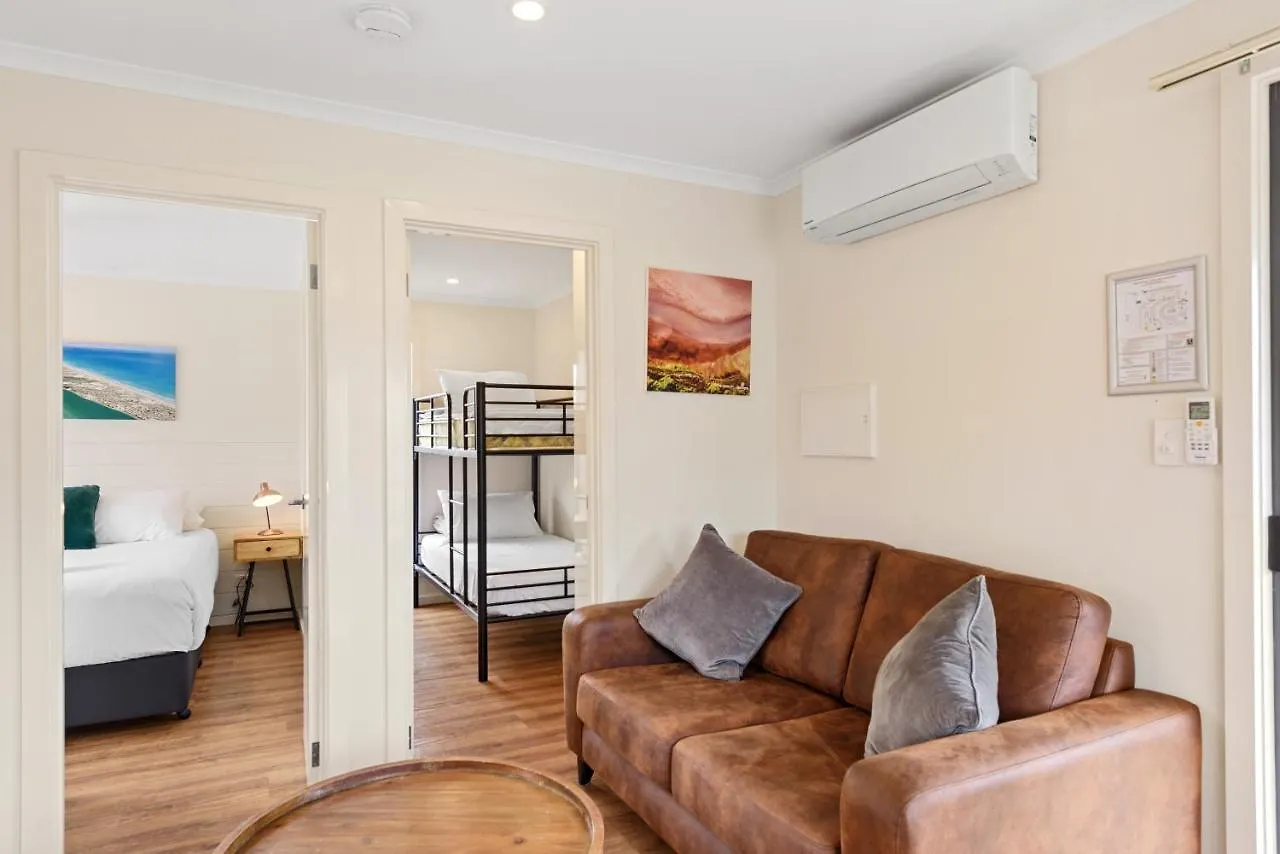 Discovery Parks - Adelaide Beachfront Hotel